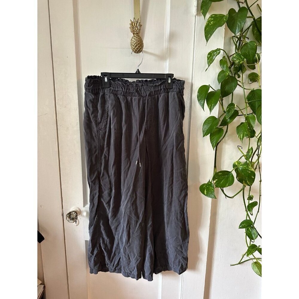 LOFT women’s size large gray casual pants